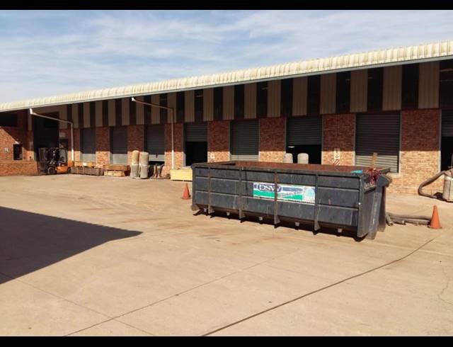 3,684M² WAREHOUSE FOR SALE IN WESTMEAD